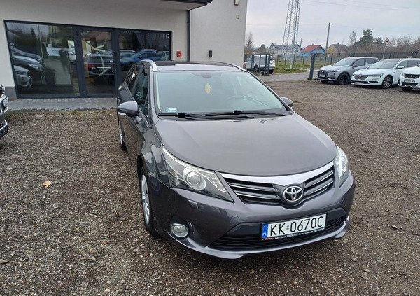 Toyota Avensis cena 32999 przebieg: 299000, rok produkcji 2013 z Czerniejewo małe 172